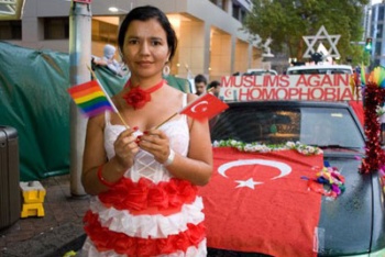 Haber | Türkiyeli eşcinseller Sidney`de yürüdü