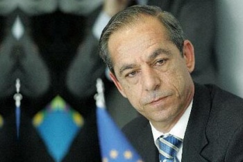 Haber | Eski Rum bakan iki Türk`le eşcinsel ilişkiden tutuklandı