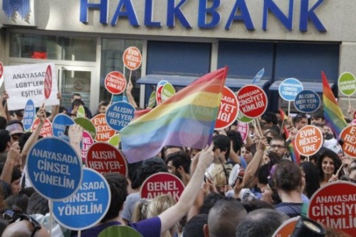 Haber | LGBT’Ler Anayasal Eşitlik İçin Sivil Toplumdan Destek Bekliyor