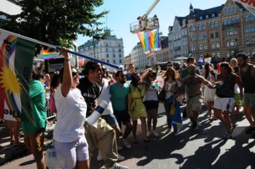 Haber | Stockholm Onur Yürüyüşü’nde “Gey Polisler” Protesto Edildi