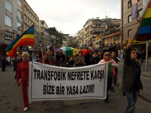 Haber | İstanbul’da İki Trans Kadına Çete Saldırısı!