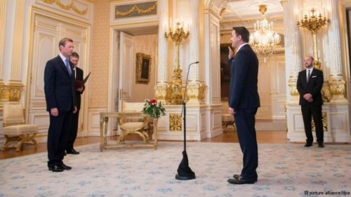 Haber | Eşcinsel Başbakan görevine başladı