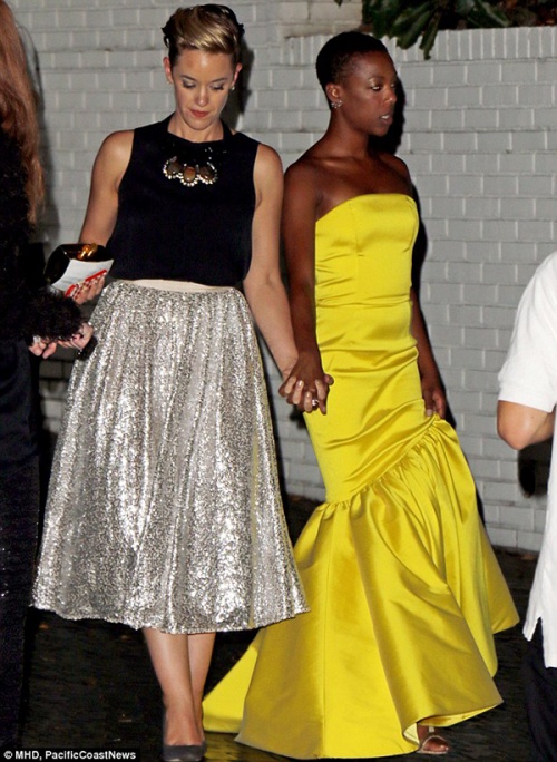 Haber | Lezbiyen olduğunu açıklayan Orange is The New Black yazarı boşandı