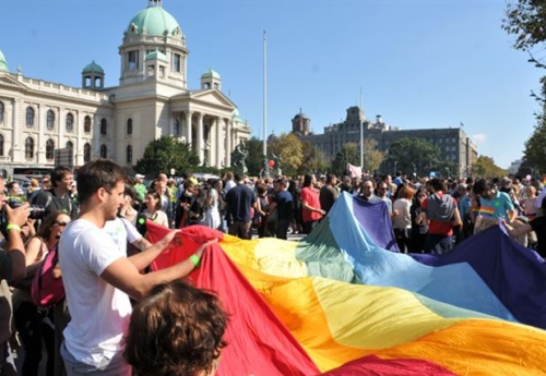 Haber | Belgrad`taki eşcinsel yürüyüşünde arbede