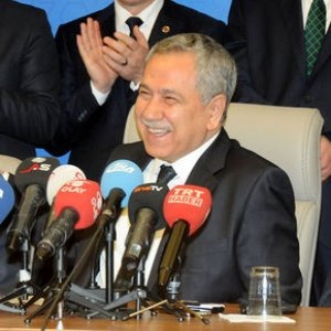 Haber | ARINÇ`TAN HDP İÇİN ``GAY VE LEZBİYEN`` ÇIKIŞI