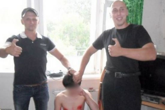 Haber | Rusya`da eşcinsellere işkence eden kişiler hapse atıldı