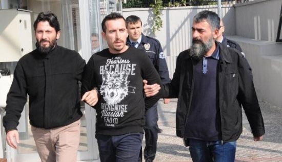 Haber | Eşcinsel taciz cinayeti! `Bana bıyık burktu` diye adam öldürdü!