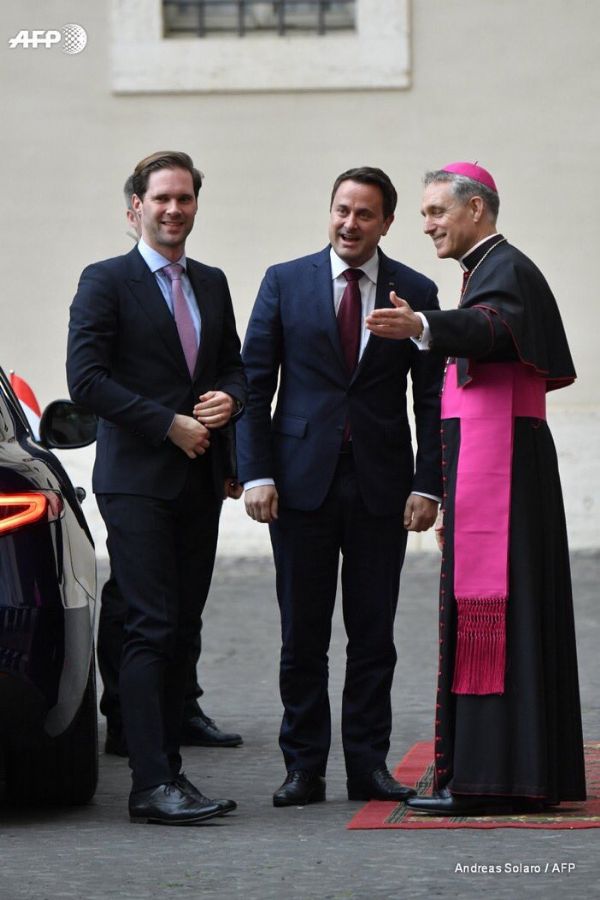 Haber | DÜNYANIN TEK EŞCİNSEL SİYASETÇİSİ VATİKAN’DA PAPA’YA KONUK OLDU