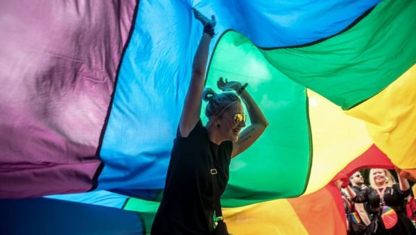 Haber | Çek Cumhuriyeti, Evlilik Eşitliğini Sağlayan İlk Eski Komünist Ülke Olabilir!