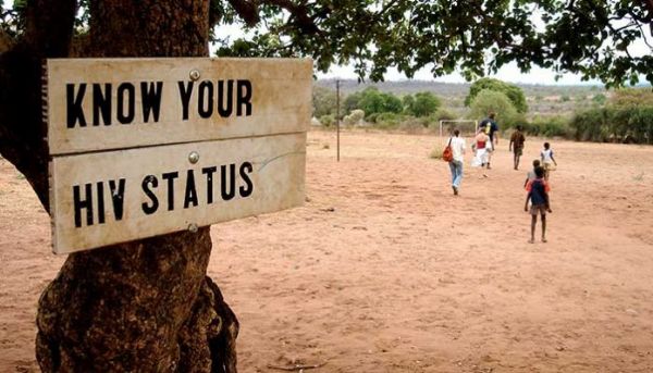 Haber | HIV TA�IYAN M�LYONLARCA K��� COVID-19 Y�Z�NDEN �LA�LARINA ER��EM�YOR